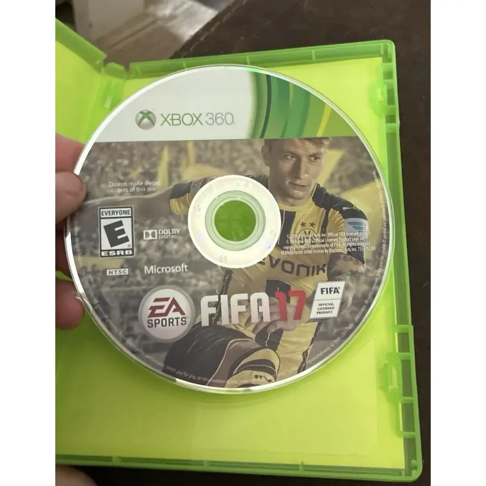 XBOX 360 FIFA 17 Ultimate Teams Legends Official Licensed Product